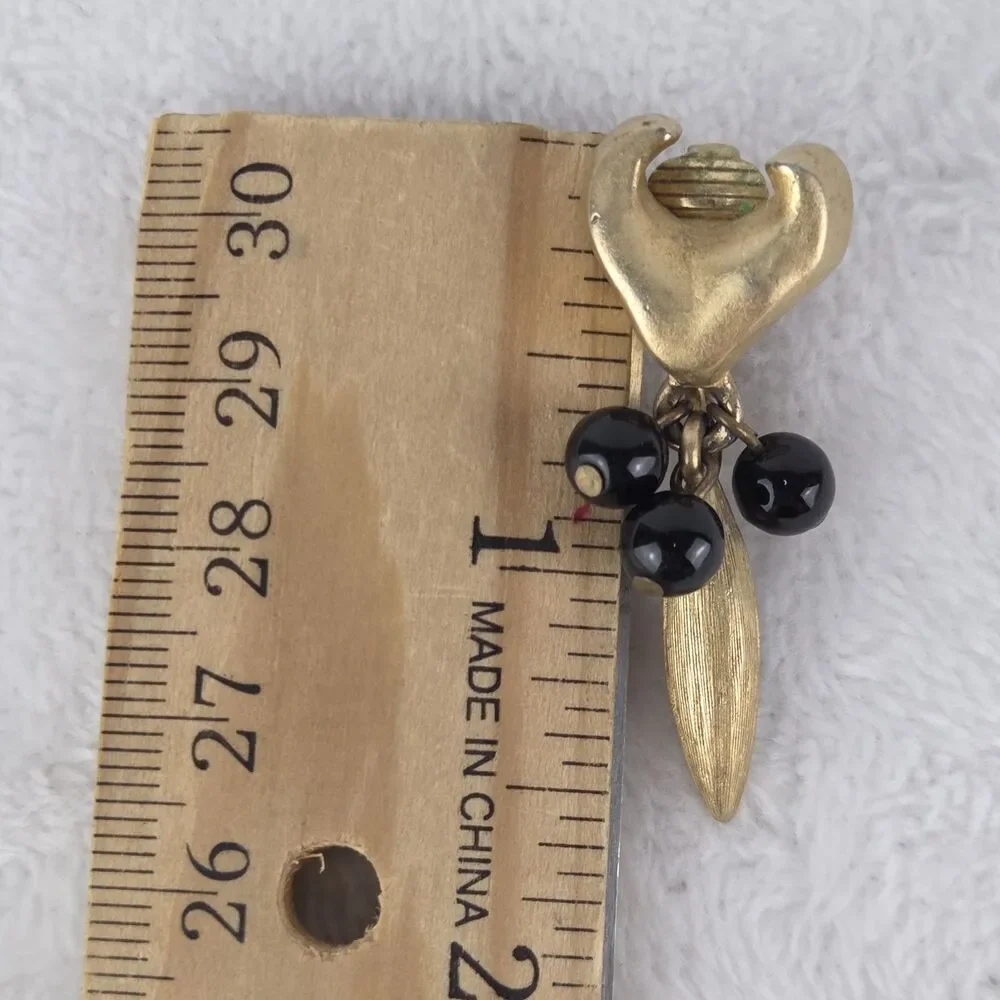 Vintage Black Bead Gold Tone Leaf Dangle Clip On Earrings 1.75